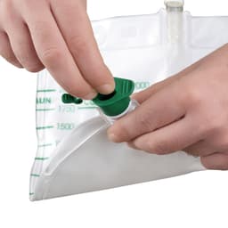 Flow Collector Cap handling-Opening plug